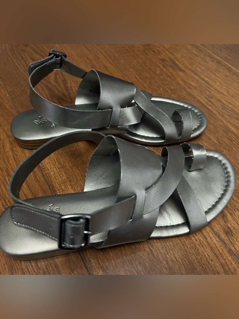 Vera Wang Strappy Sandals - Size 8